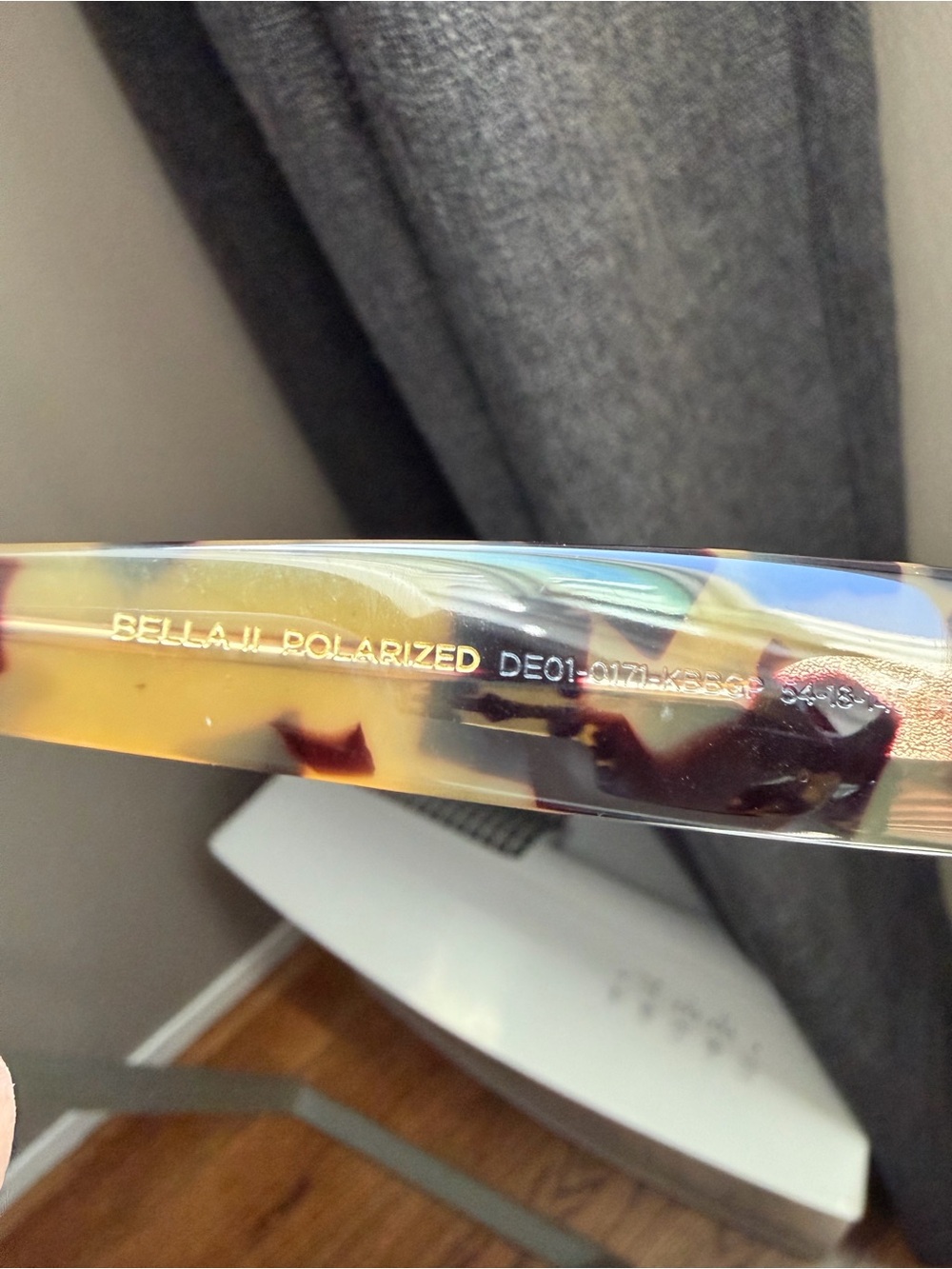 Diff Eyewear Tortoiseshell Oversized Sunglasses - Brown Gradient - Picture 5 of 5